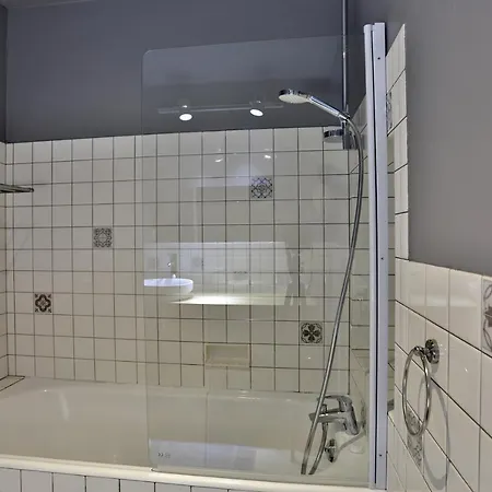 La Chapelle Aux Acacias Konukevi