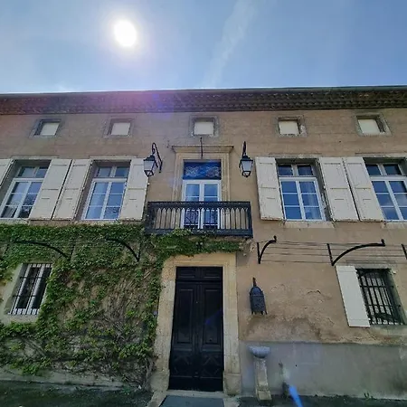 La Chapelle Aux Acacias بيت ضيافة