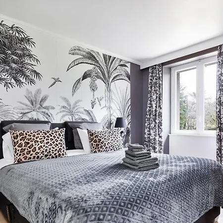 Konukevi La Chapelle Aux Acacias