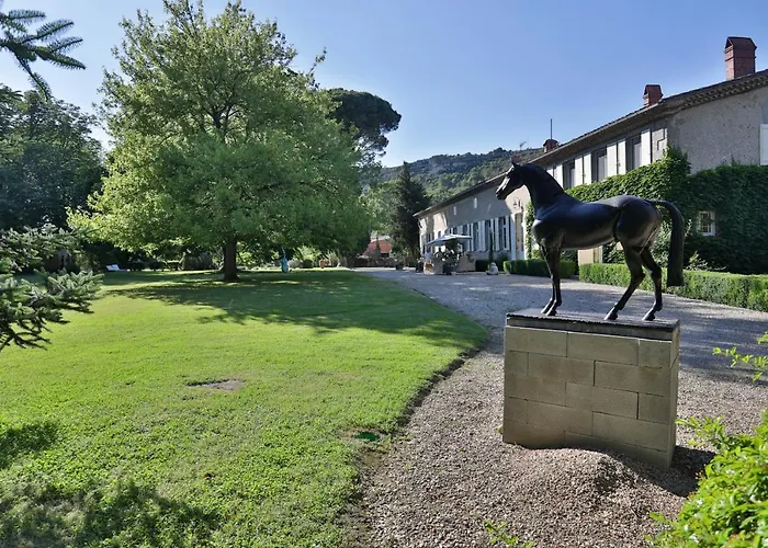 La Chapelle Aux Acacias Pensión Caucalieres
