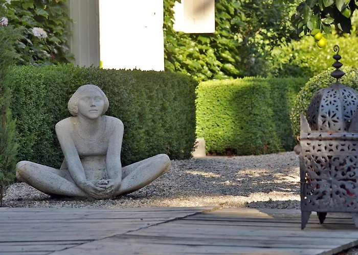 La Chapelle Aux Acacias * Caucalieres