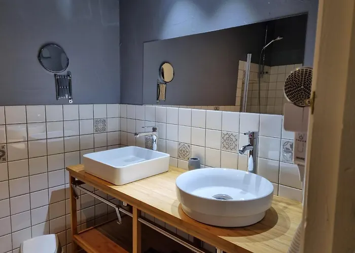 La Chapelle Aux Acacias * Caucalieres