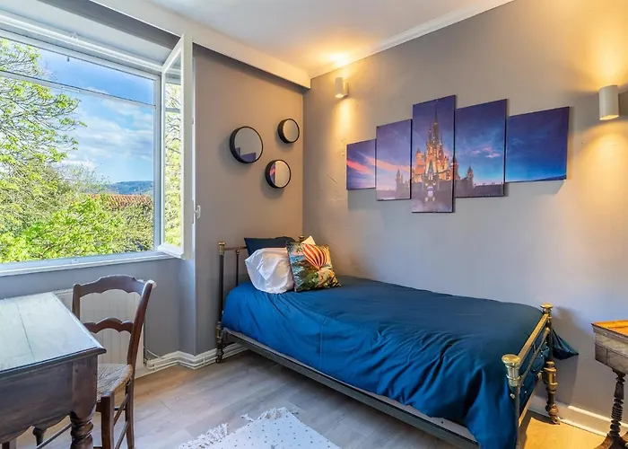 Pensión La Chapelle Aux Acacias