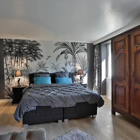 La Chapelle Aux Acacias Guest house *