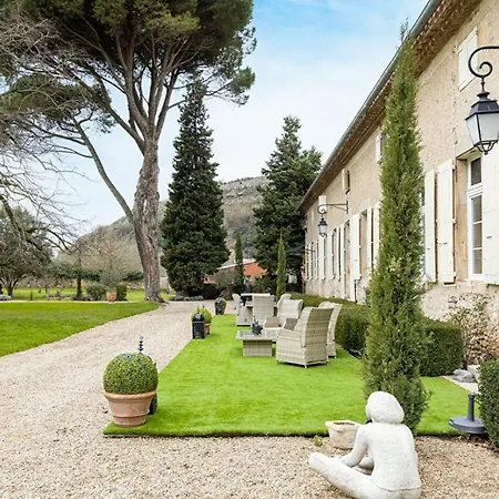 La Chapelle Aux Acacias Guest house *