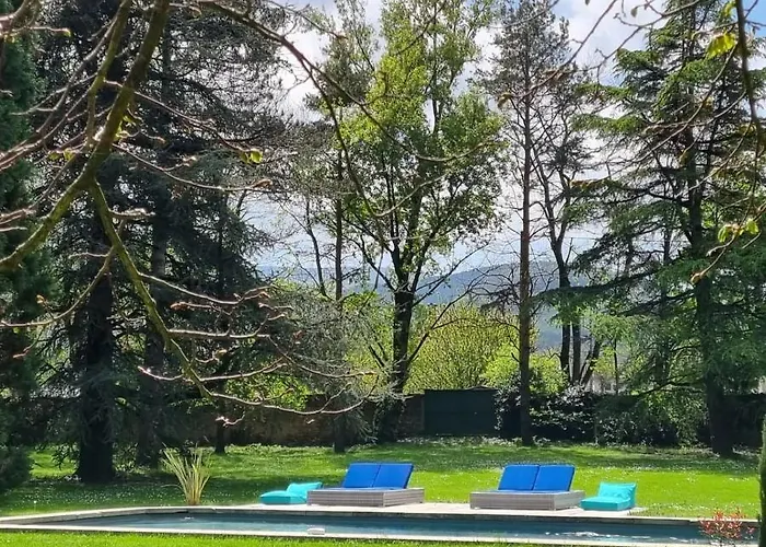 Maison d'hôtes La Chapelle Aux Acacias *