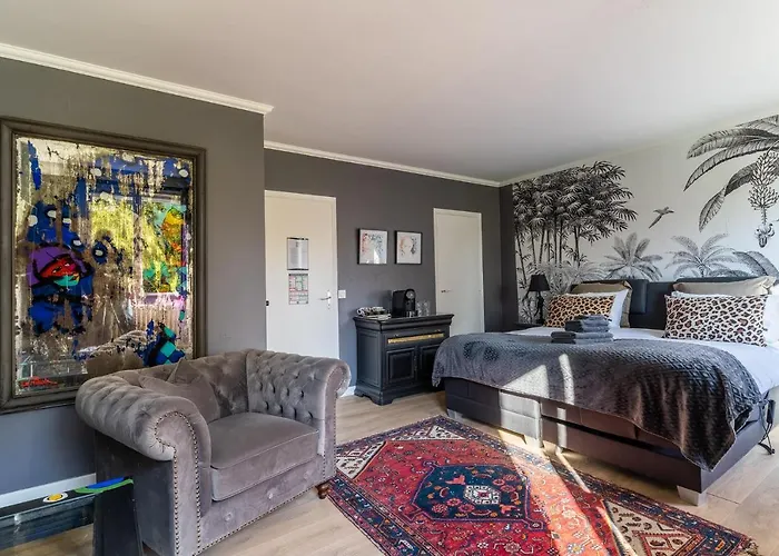 La Chapelle Aux Acacias Maison d'hôtes Caucalieres